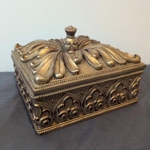 Rococo style trinket box - trinket,
