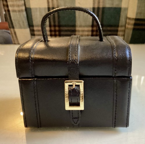 Small vintage leather travel - small,