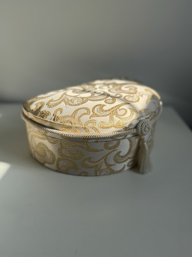 Vintage jewellery box - jewellery,