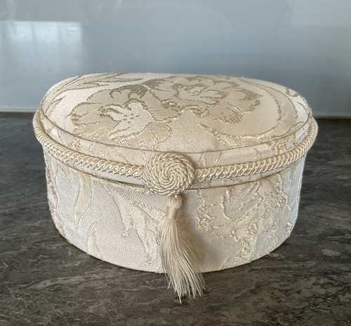 Vintage jewellery box case - jewellery,