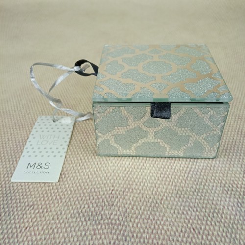 Small jewellery box - ⭐,